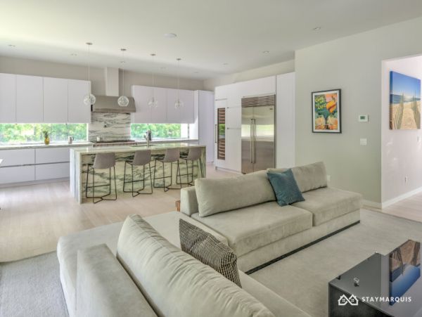 Hamptons Home 1020848