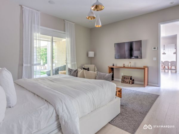Hamptons Home 1020848