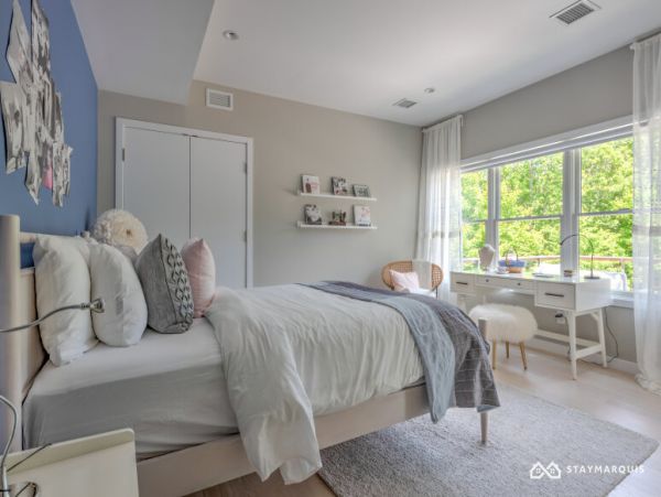 Hamptons Home 1020848