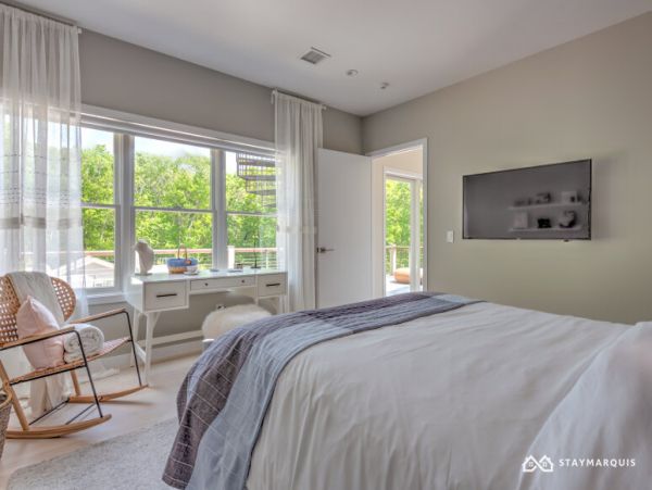 Hamptons Home 1020848
