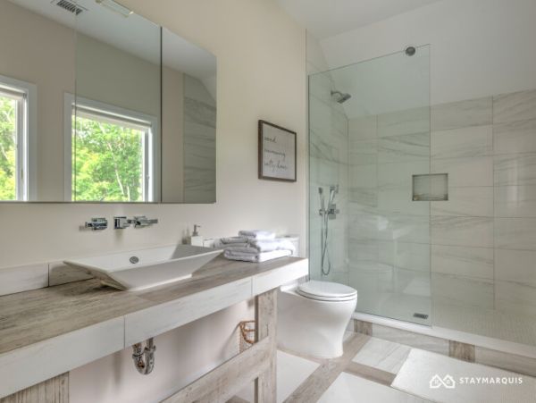 Hamptons Home 1020848
