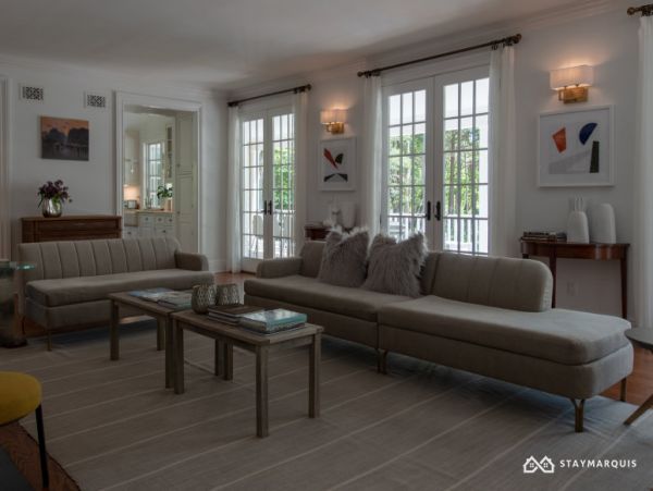 Hamptons Home 1020849