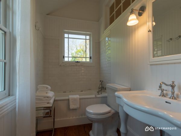 Hamptons Home 1020849