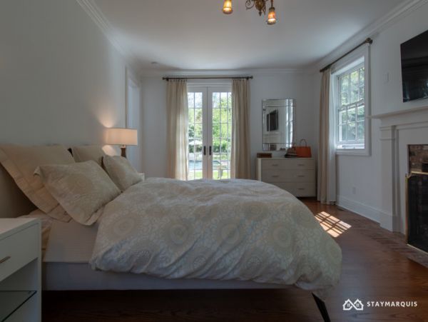 Hamptons Home 1020849