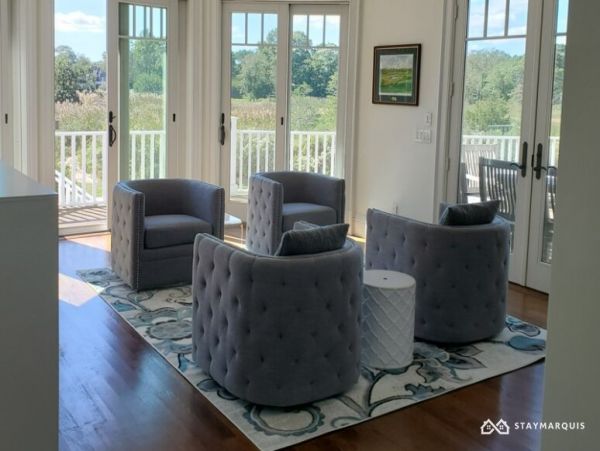 Hamptons Home 1020850