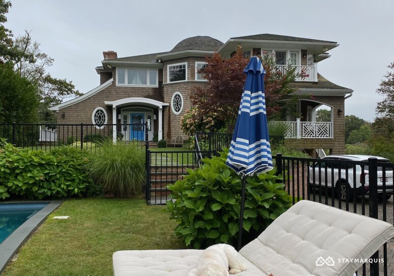 Hamptons Home 1020850