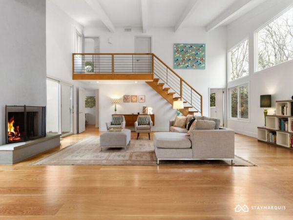 Hamptons Home 1020852