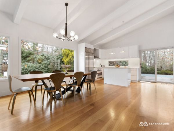 Hamptons Home 1020852