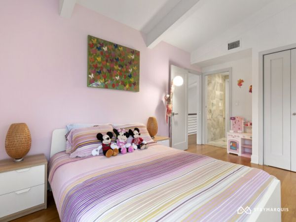 Hamptons Home 1020852