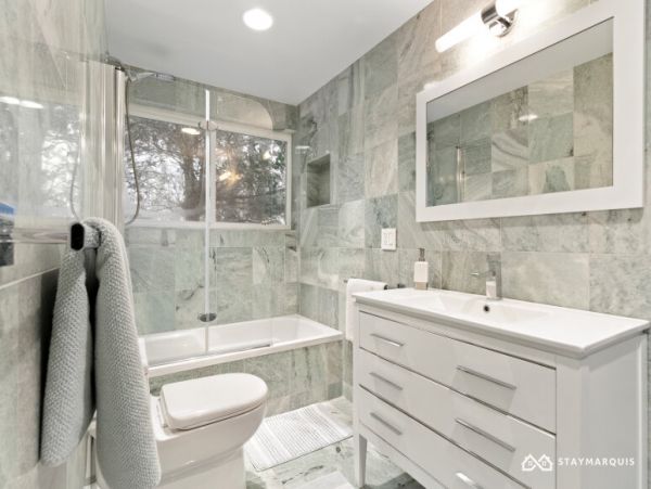 Hamptons Home 1020852