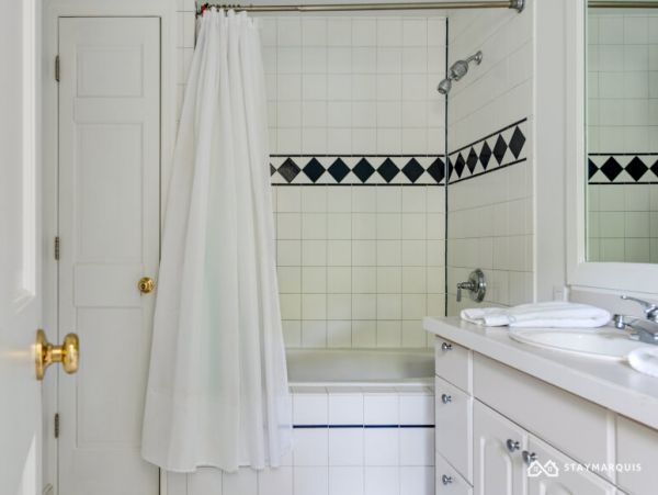 Hamptons Home 1020853
