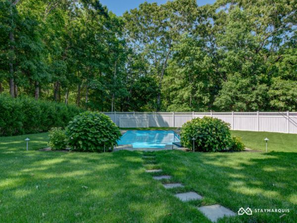 Hamptons Home 1020853