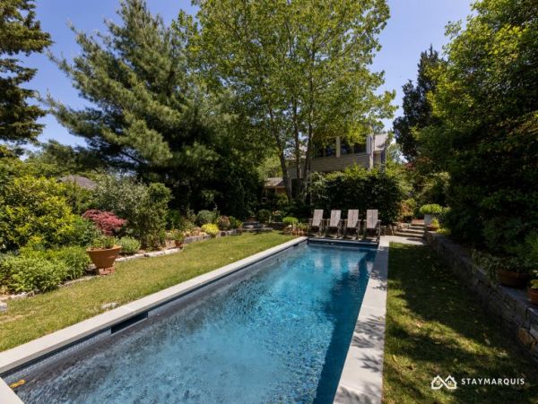 Hamptons Home 1020854
