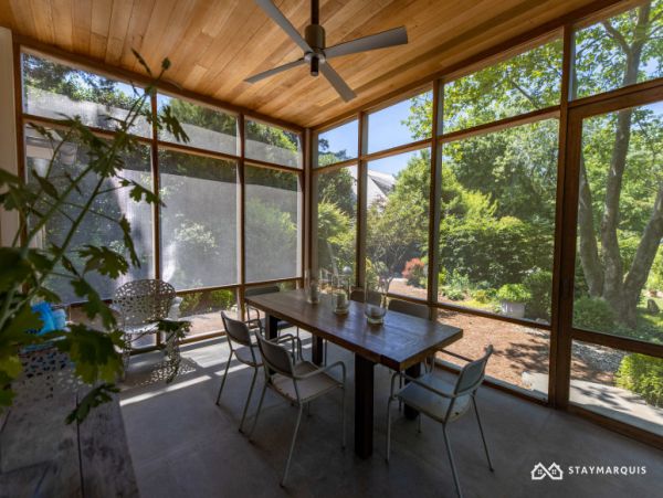 Hamptons Home 1020854