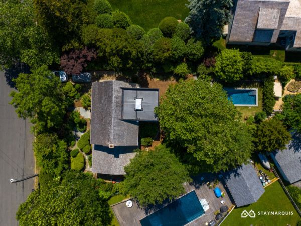 Hamptons Home 1020854