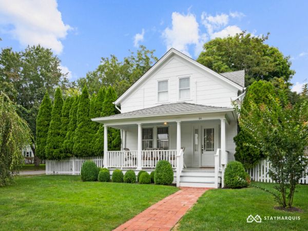 Hamptons Home 1020855