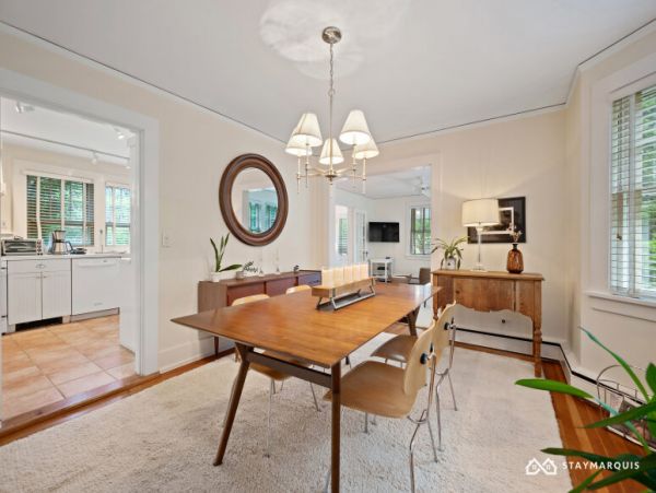 Hamptons Home 1020855