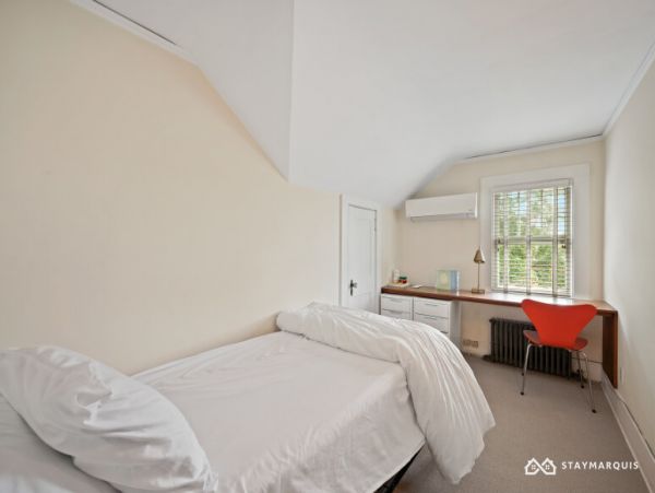 Hamptons Home 1020855
