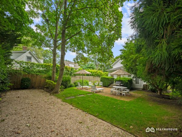 Hamptons Home 1020855