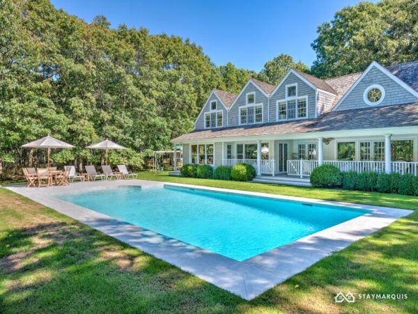 Hamptons Home 1020856