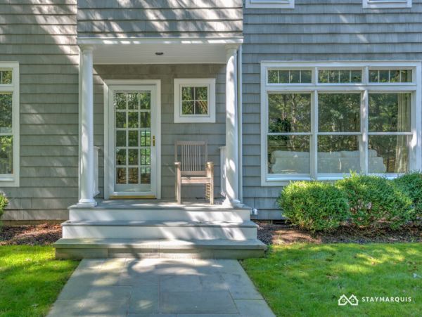 Hamptons Home 1020856