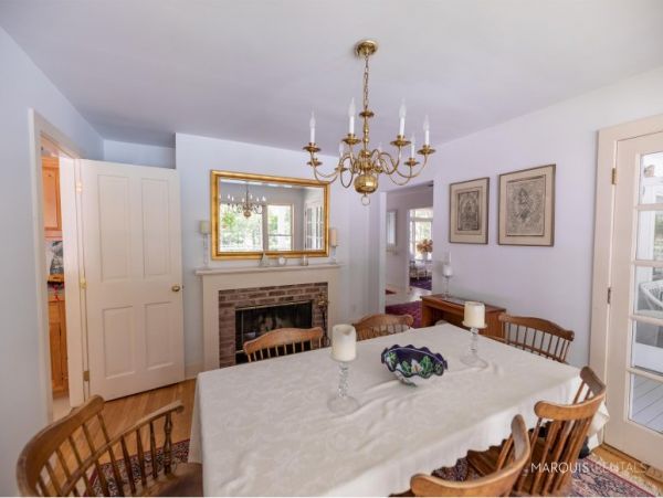 Hamptons Home 1020856