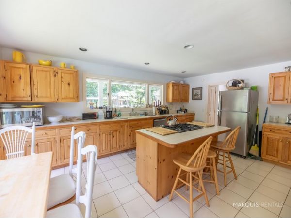 Hamptons Home 1020856