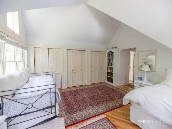 Hamptons Home 1020856