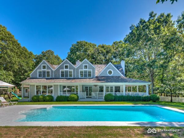 Hamptons Home 1020856