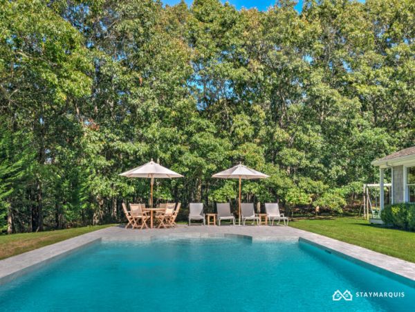 Hamptons Home 1020856