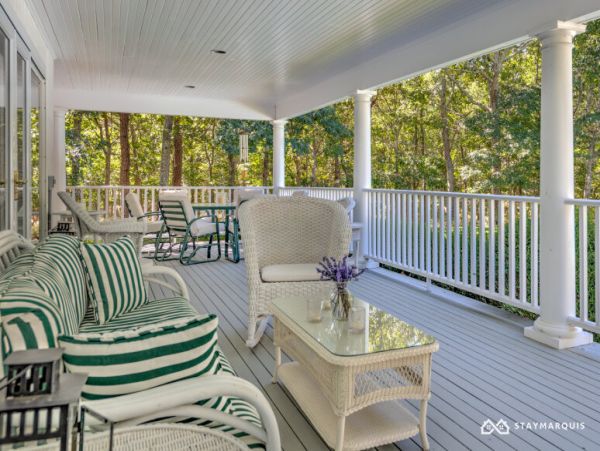 Hamptons Home 1020856