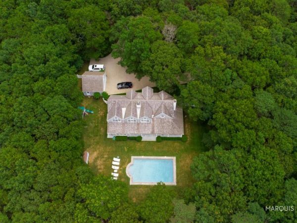 Hamptons Home 1020856