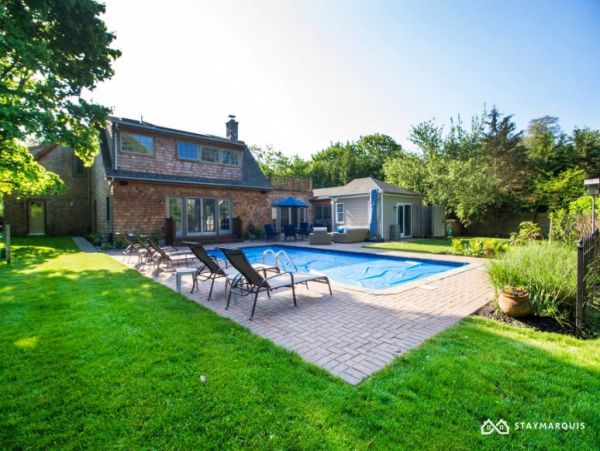 Hamptons Home 1020857