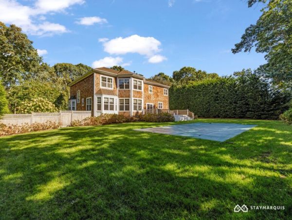 Hamptons Home 1020858