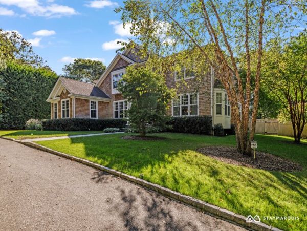 Hamptons Home 1020858