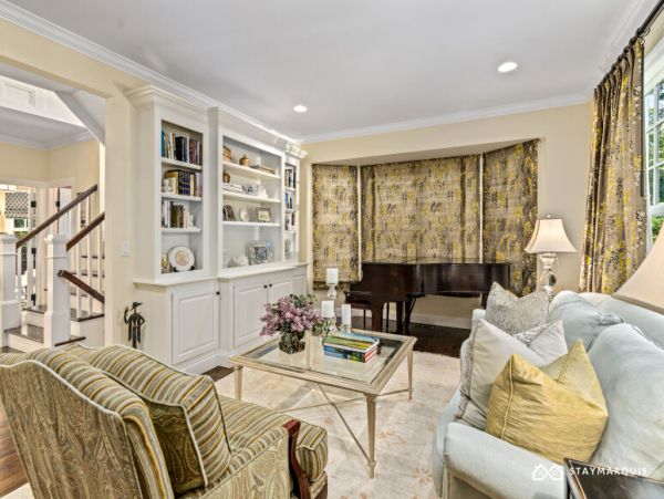 Hamptons Home 1020858