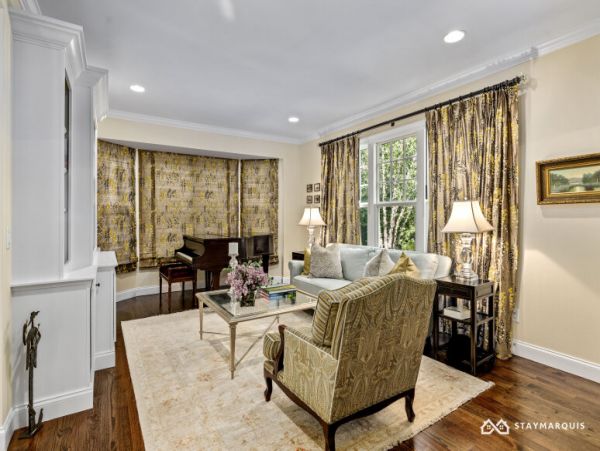 Hamptons Home 1020858