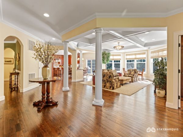 Hamptons Home 1020858