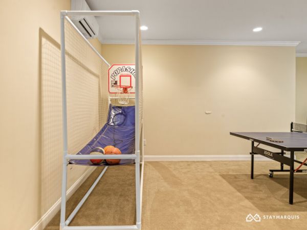 Hamptons Home 1020858