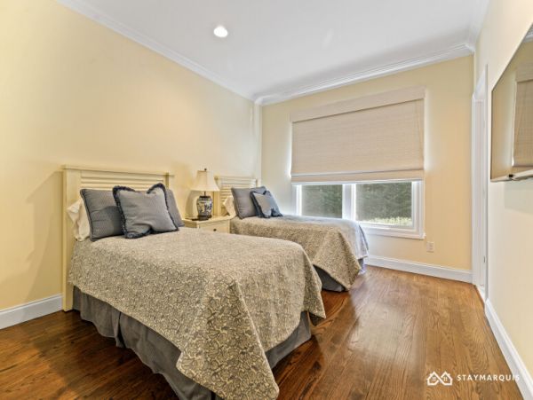 Hamptons Home 1020858
