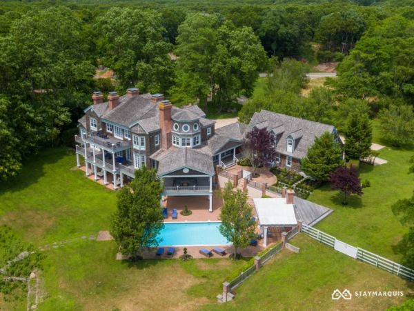 Hamptons Home 1020859