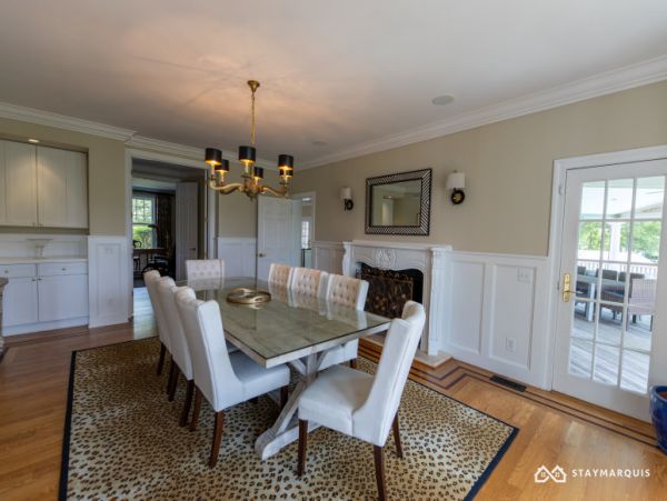 Hamptons Home 1020859