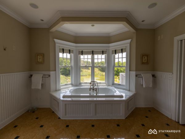 Hamptons Home 1020859