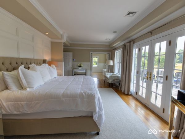Hamptons Home 1020859