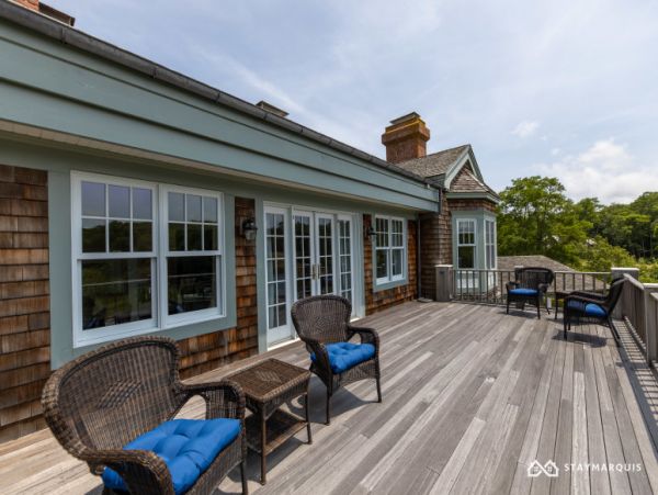 Hamptons Home 1020859