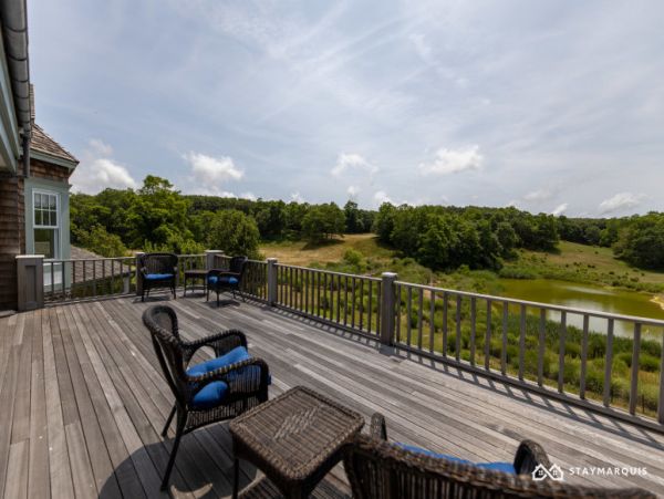 Hamptons Home 1020859