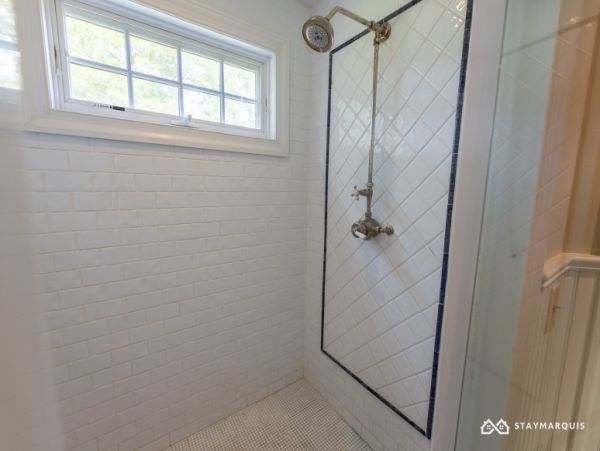 Hamptons Home 1020859