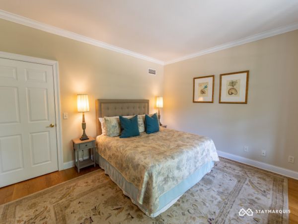 Hamptons Home 1020859