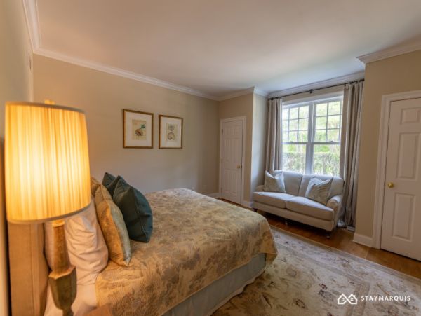 Hamptons Home 1020859