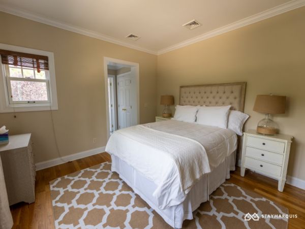 Hamptons Home 1020859